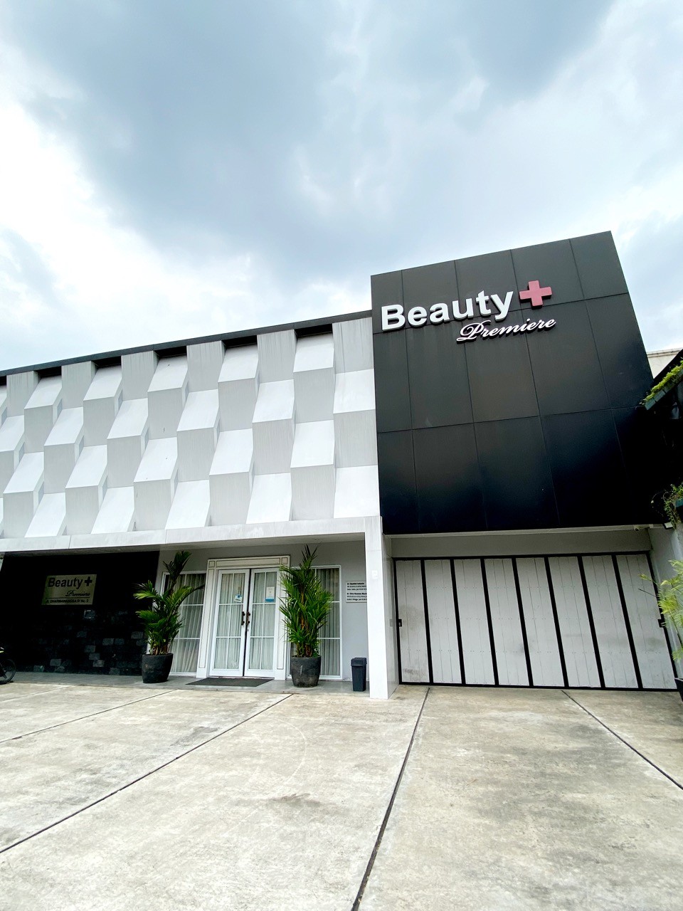 Living - Medical Beauty & Spa Beauty+ Clinic Dharmawangsa