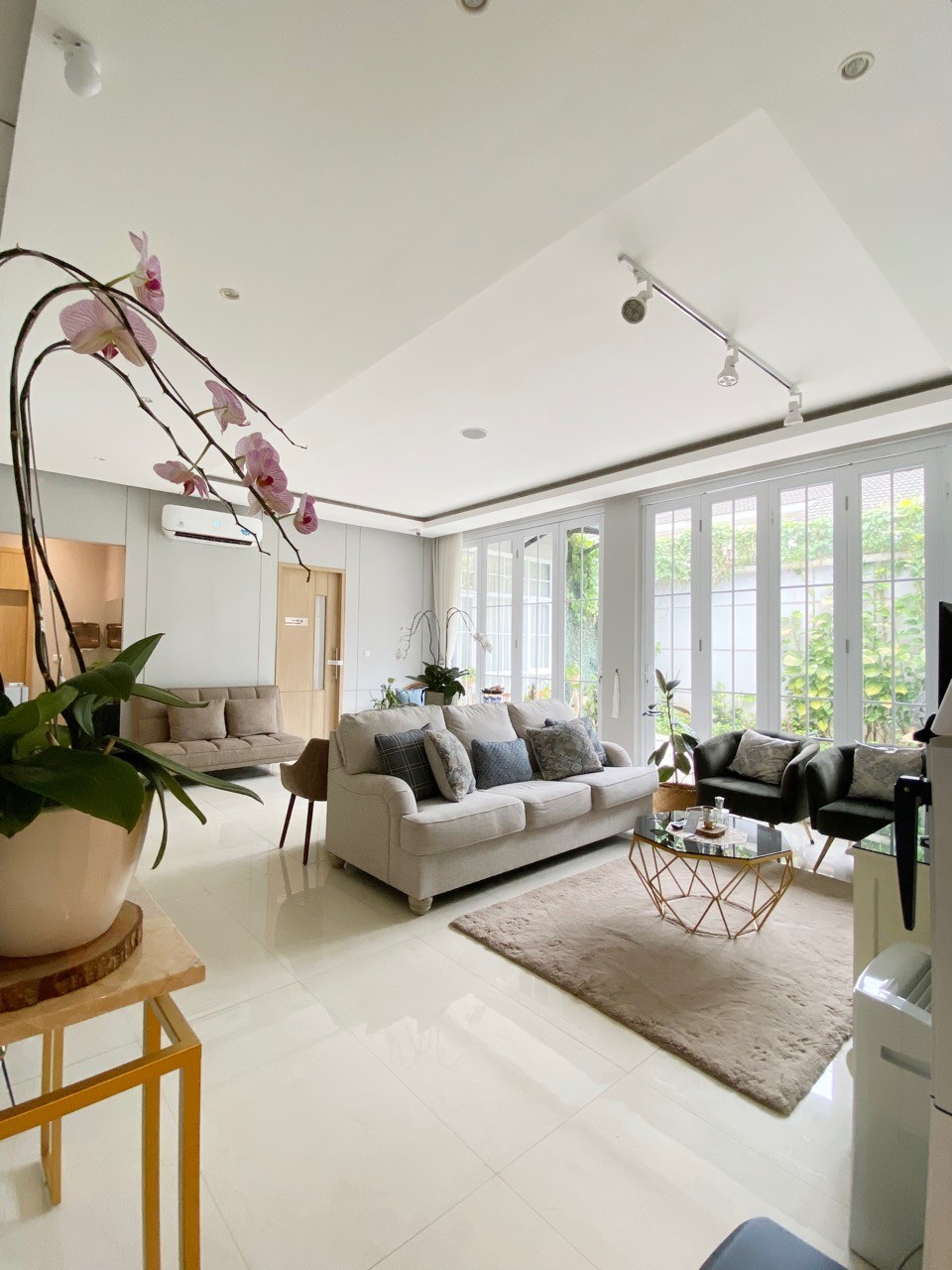 Living - Medical Beauty & Spa Beauty+ Clinic Dharmawangsa - Buat Booking Online - HelloSehat