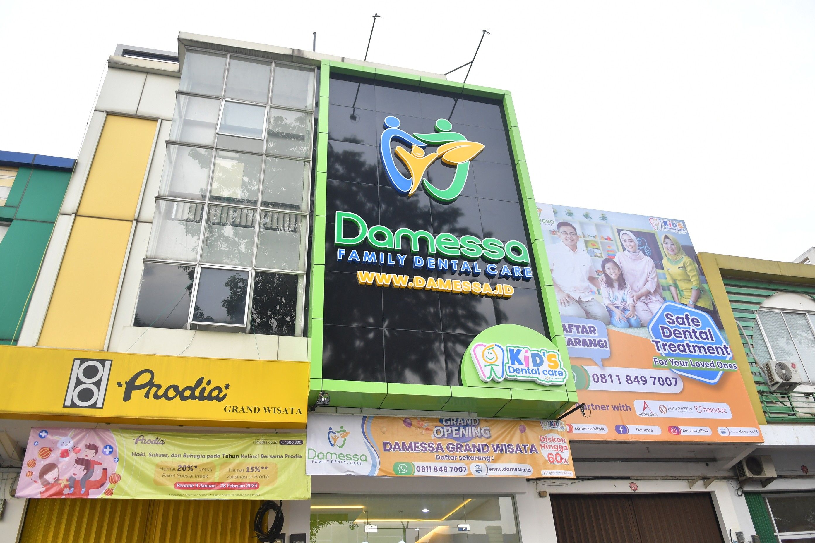 Damessa Family Dental Care Grand Wisata Buat Booking Online HelloSehat