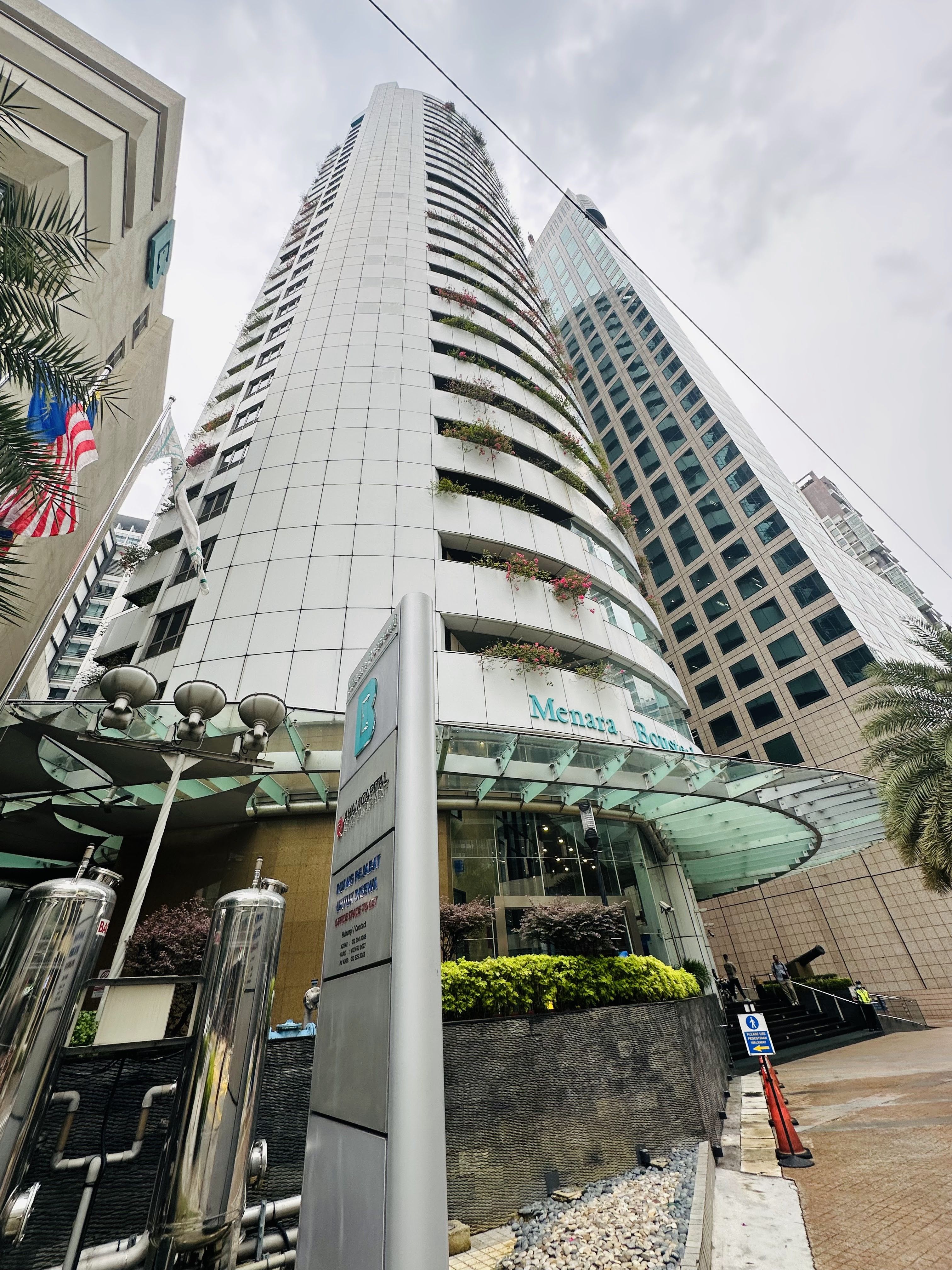 Imej Kumpulan Medic (Wisma Boustead)